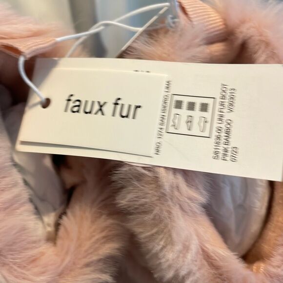 Old Navy Faux-Fur Booties Baby Pink Pull-On Plush Soft Flexible 6 to 9 months - Picture 4 of 5